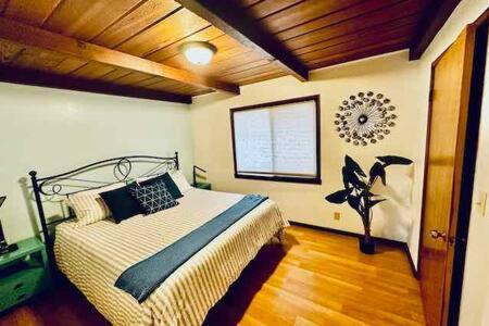 אוקהורסט Blue Door Cottage 12 Miles To Yosemite Bbq מראה חיצוני תמונה