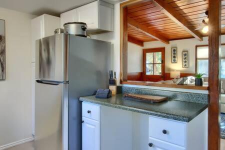 אוקהורסט Blue Door Cottage 12 Miles To Yosemite Bbq מראה חיצוני תמונה