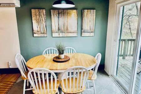 אוקהורסט Blue Door Cottage 12 Miles To Yosemite Bbq מראה חיצוני תמונה