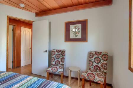 אוקהורסט Blue Door Cottage 12 Miles To Yosemite Bbq מראה חיצוני תמונה